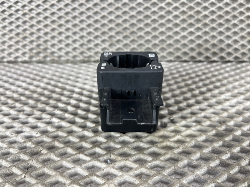 Розетка Land Rover Range Rover Sport (L461, 2024г.)