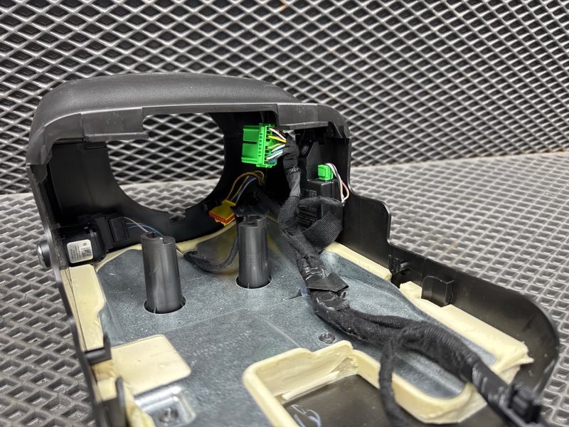 Кожух рулевой колонки Land Rover Range Rover Sport (L494, 2020г.)