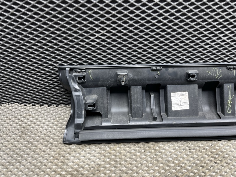 Молдинг двери Land Rover Range Rover Sport (L494, 2020г.)