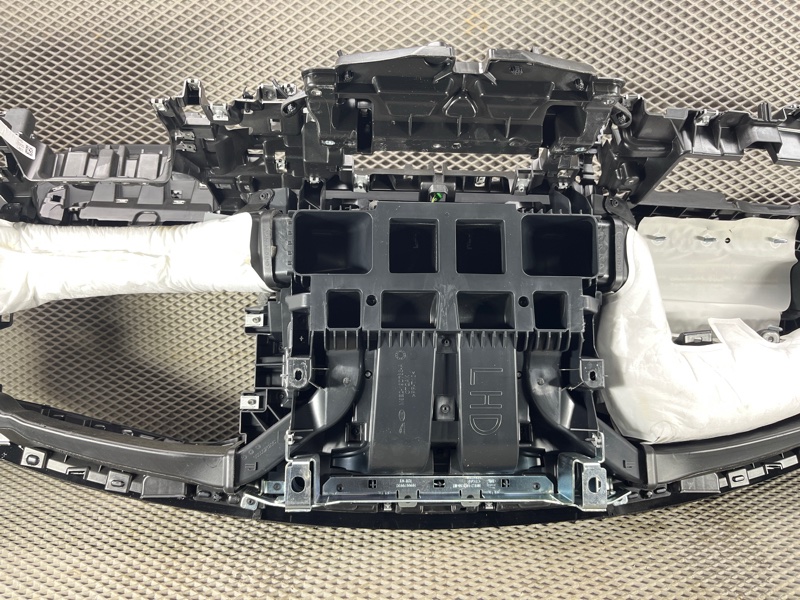 Торпедо Land Rover Range Rover Sport (L461, 2024г.)