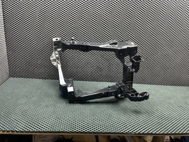 Крепление фары (кронштейн фары) Land Rover Range Rover Sport (L461, 2025г.)