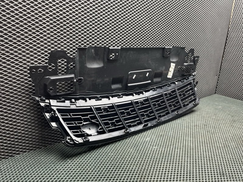Решетка радиатора Land Rover Range Rover Sport (L461, 2025г.)