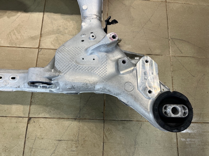 Подрамник Land Rover Range Rover Sport (L461, 2024г.)