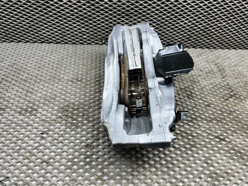 Суппорт Land Rover Range Rover Sport (L494, 2022г.)