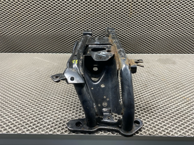 Кронштейн АКПП Land Rover Range Rover Sport (L494, 2019г.)