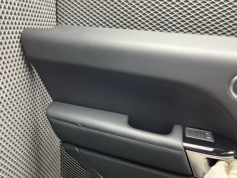 Комплект обивок дверей Land Rover Range Rover Sport (L494, 2020г.)