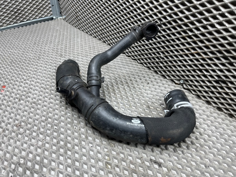 Патрубок системы охлаждения Land Rover Range Rover Sport (L320, 2012г.)