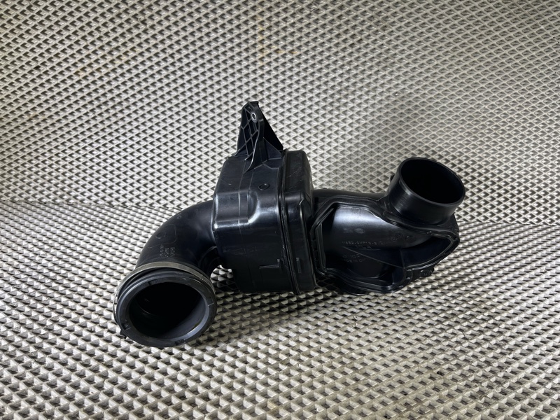 Патрубок впускной системы Land Rover Range Rover Sport (L461, 2024г.)