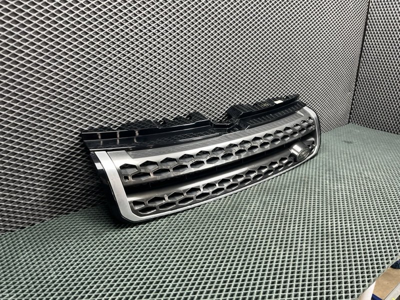 Решетка радиатора Land Rover Range Rover Evoque (L538, 2017г.)
