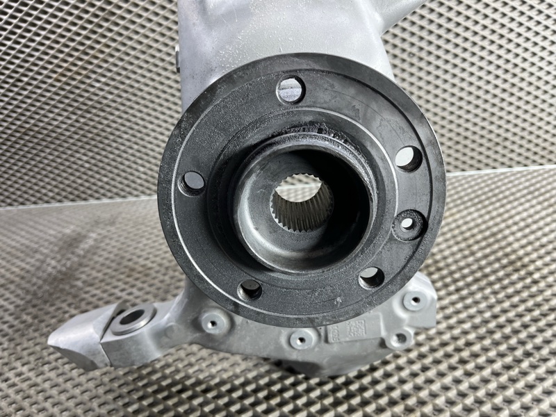 Кулак поворотный Land Rover Range Rover Sport (L461, 2024г.)