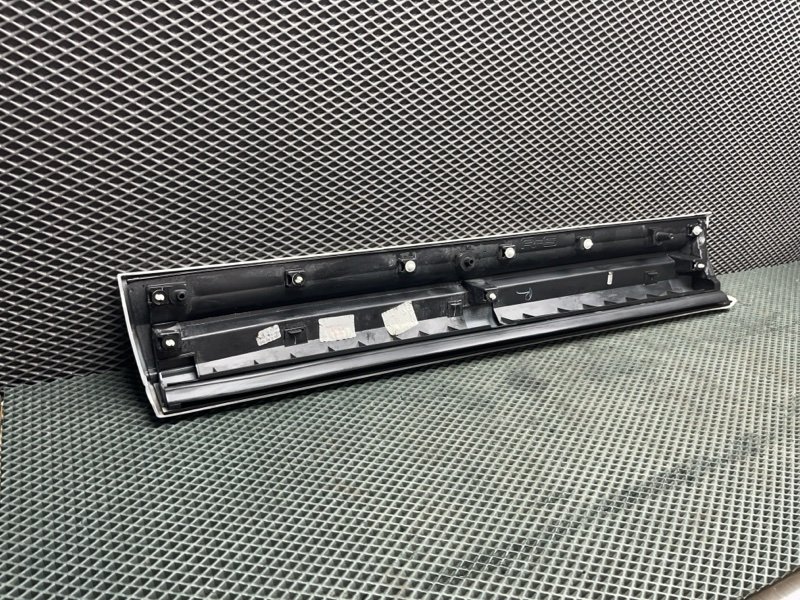 Молдинг двери Land Rover Range Rover Sport (L494, 2021г.)