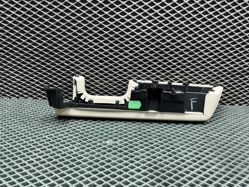 Подлокотник двери Land Rover Range Rover (L405, 2016г.)
