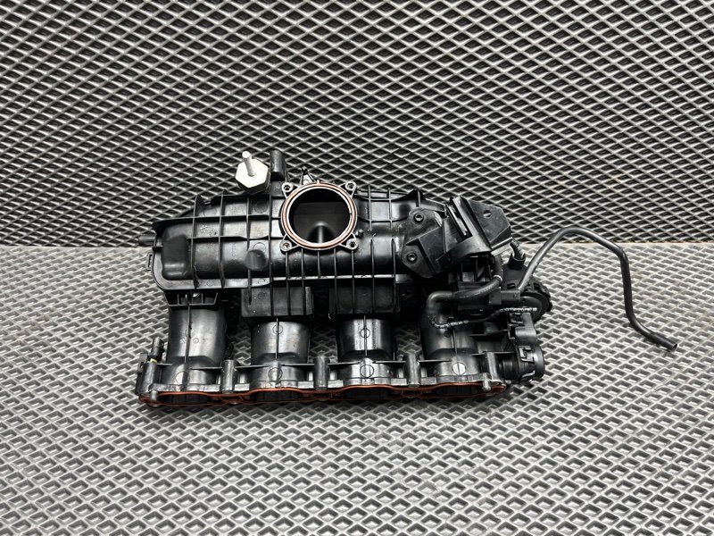 Впускной коллектор Volkswagen Tiguan (MBQ, 2023г.)