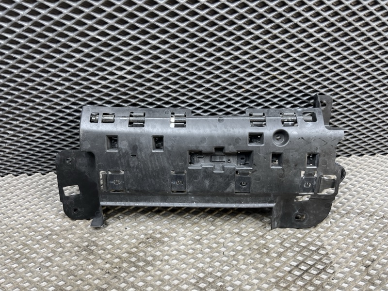 Сенсор открывания багажника Land Rover Range Rover (L405, 2019г.)