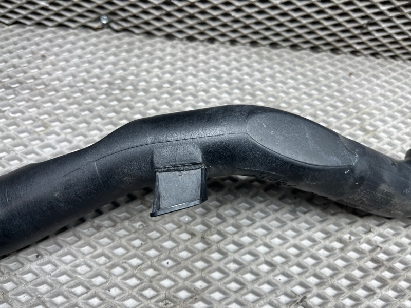 Патрубок воздушного фильтра Land Rover Range Rover Sport (L320, 2012г.)