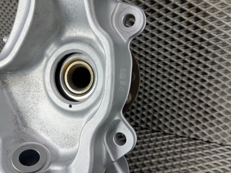 Кулак поворотный Land Rover Defender (L663, 2020г.)