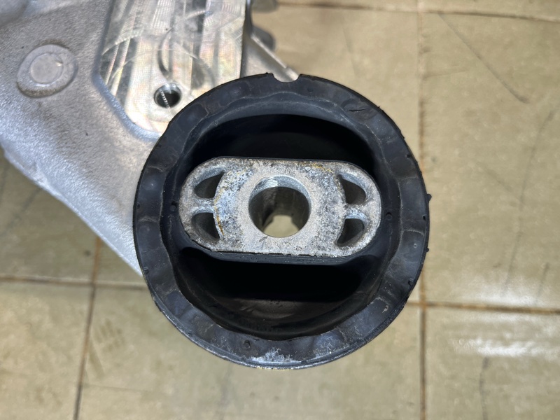 Подрамник Land Rover Range Rover Sport (L461, 2024г.)
