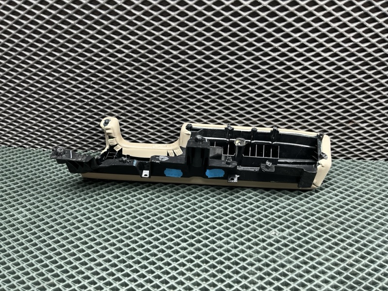 Подлокотник двери Land Rover Range Rover (L405, 2016г.)