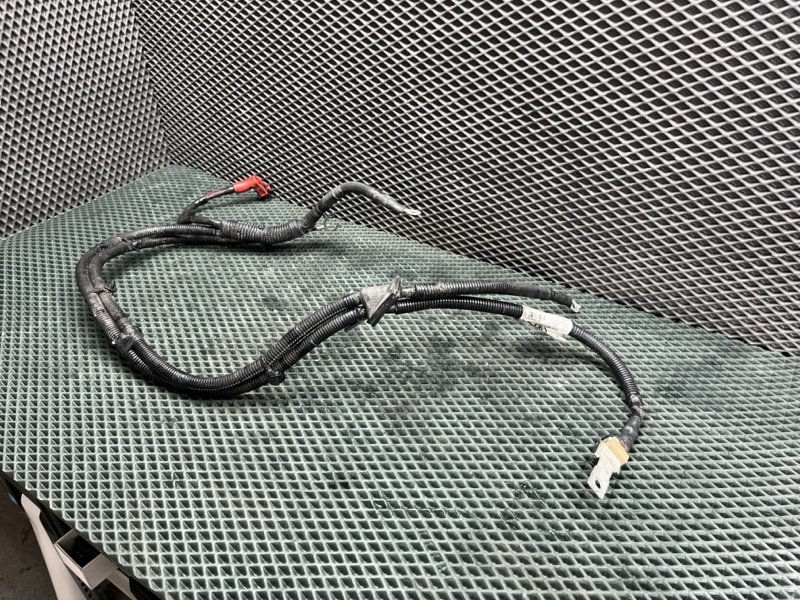 Плюсовой провод аккумулятора Land Rover Range Rover Evoque (L538, 2017г.)