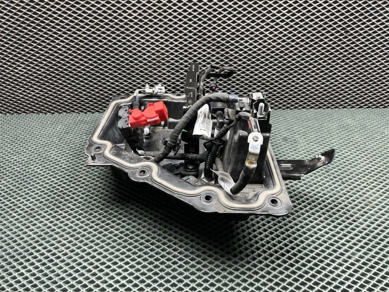 Короб аккумулятора Land Rover Range Rover Sport (L461, 2025г.)