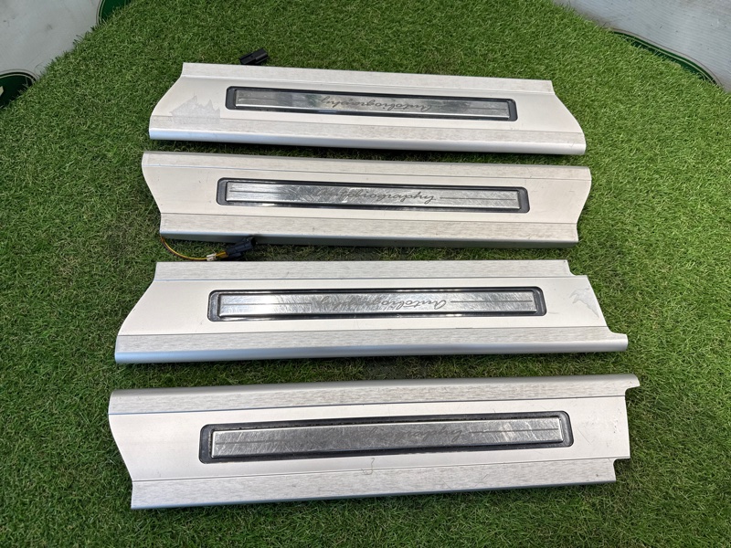 Накладка на порог с подсветкой Land Rover Range Rover (L405, 2020г.)