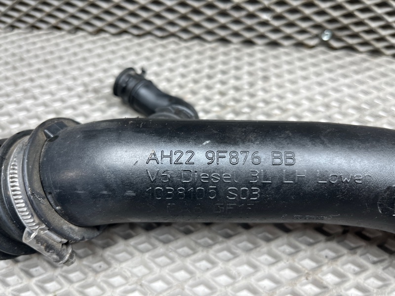 Патрубок интеркулера Land Rover Range Rover Sport (L320, 2012г.)