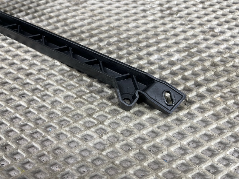 Кронштейн (крепление) Land Rover Range Rover Sport (L461, 2024г.)