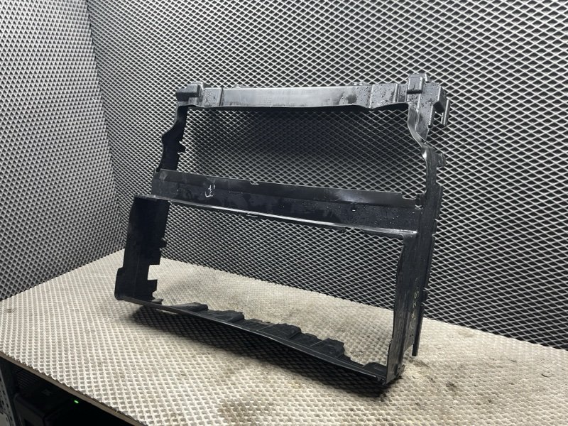 Дефлектор радиатора Land Rover Range Rover Sport (L494, 2022г.)