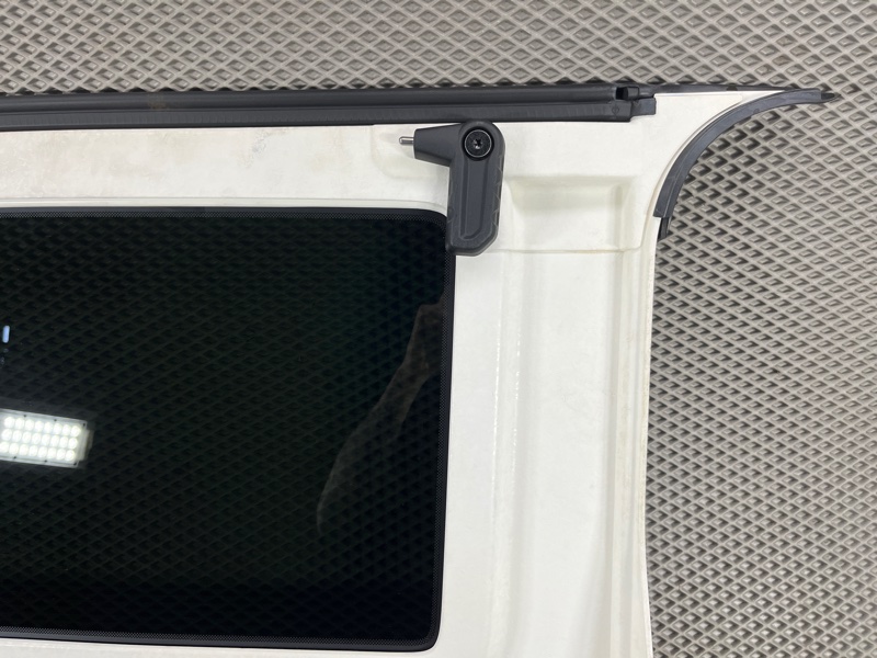 Стекло кузовное Jeep Wrangler (JL, 2024г.)