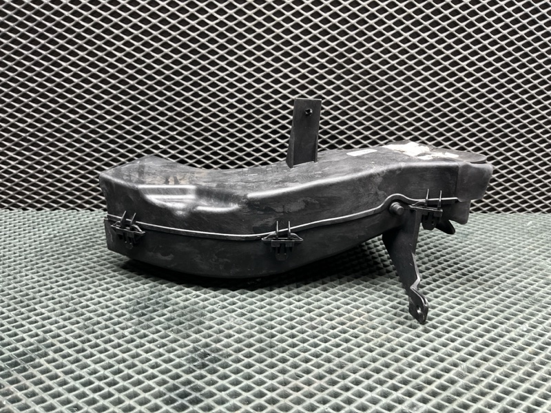 Воздуховод охлаждения тормозов Land Rover Range Rover Sport (L461, 2025г.)