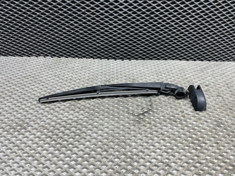 Поводок стеклоочистетеля Land Rover Discovery Sport (L550, 2018г.)