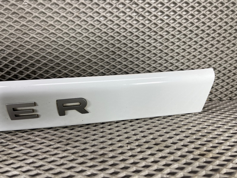 Накладка крышки багажника Land Rover Range Rover Sport (L320, 2011г.)