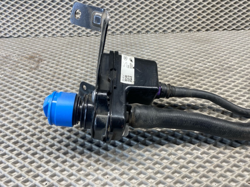 Горловина бака AdBlue (мочевины) Land Rover Range Rover Sport (L461, 2023г.)