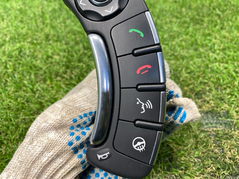 Кнопки управления на руле Land Rover Range Rover (L322, 2012г.)