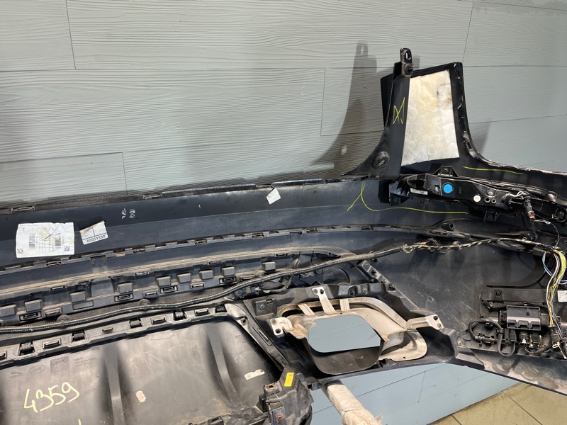 Бампер Land Rover Range Rover Velar (L560, 2020г.)