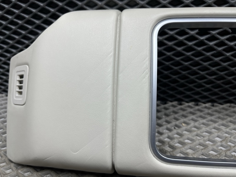 Рамка монитора Land Rover Range Rover (L405, 2019г.)