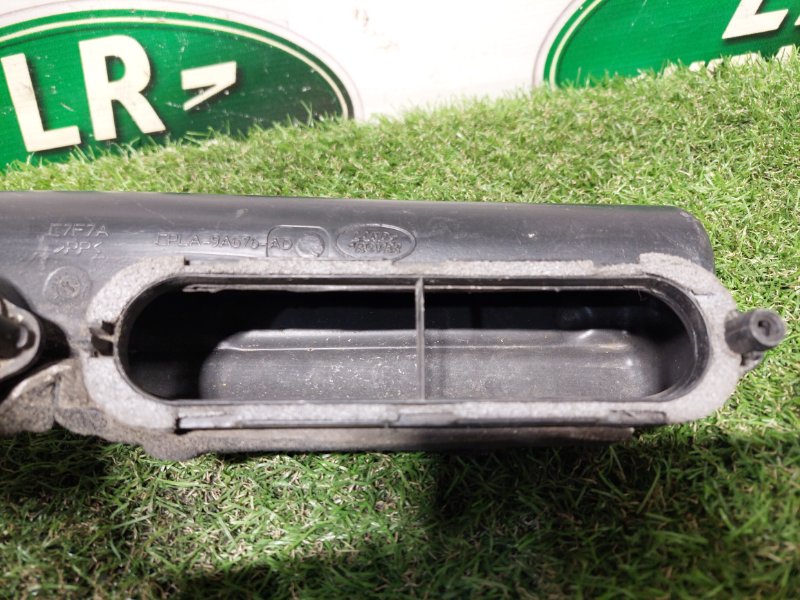 Воздухозаборник Land Rover Range Rover Sport (L494, 2014г.)