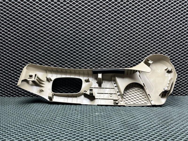 Накладка на сиденье Land Rover Discovery Sport (L550, 2016г.)