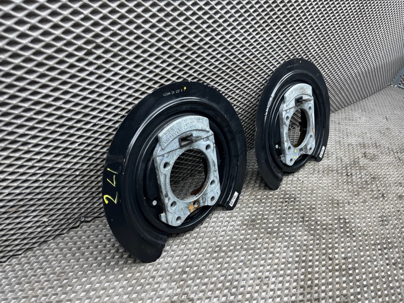 Колодки стояночного тормоза Jeep Wrangler (JL, 2025г.)