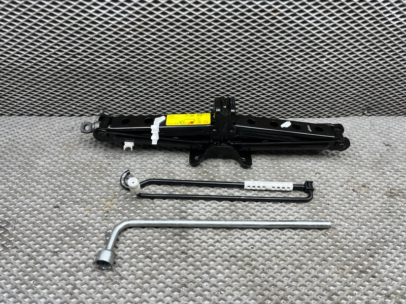 Домкрат Land Rover Range Rover Sport (L494, 2017г.)