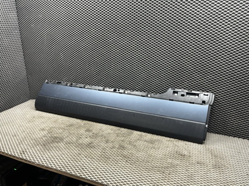 Молдинг двери Land Rover Range Rover (L405, 2019г.)