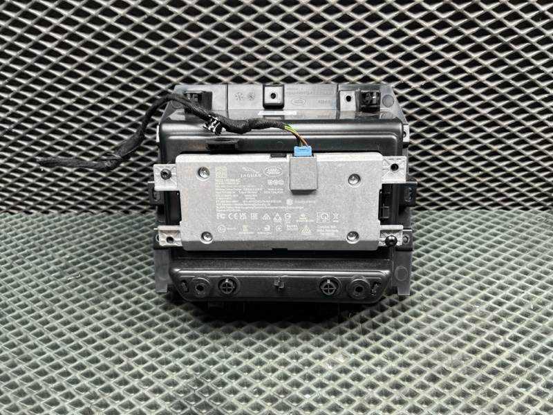Блок беспроводной зарядки Land Rover Range Rover Sport (L461, 2025г.)