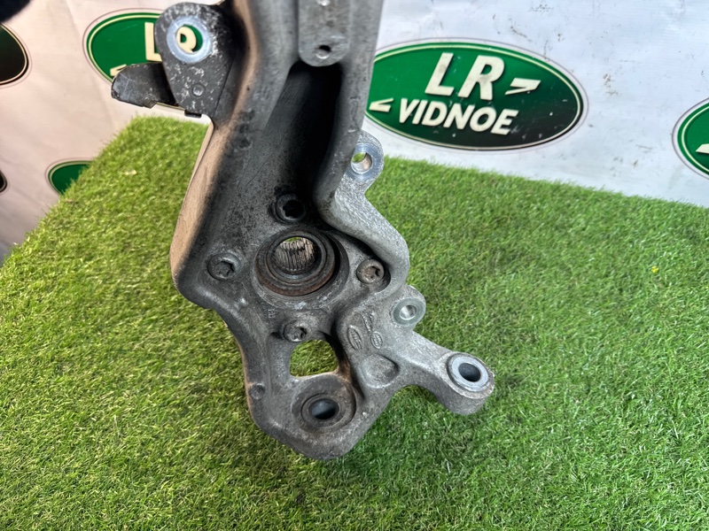 Кулак поворотный Land Rover Range Rover Velar (L560, 2018г.)