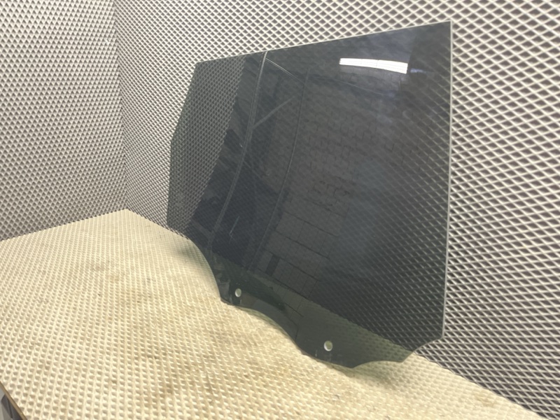 Стекло двери Land Rover Range Rover Sport (L494, 2020г.)