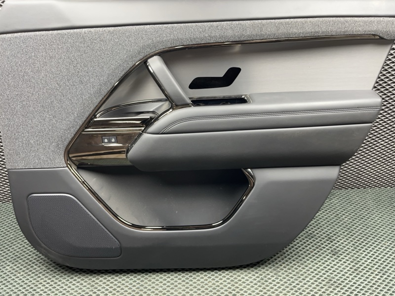 Обивка двери Land Rover Range Rover Sport (L461, 2025г.)