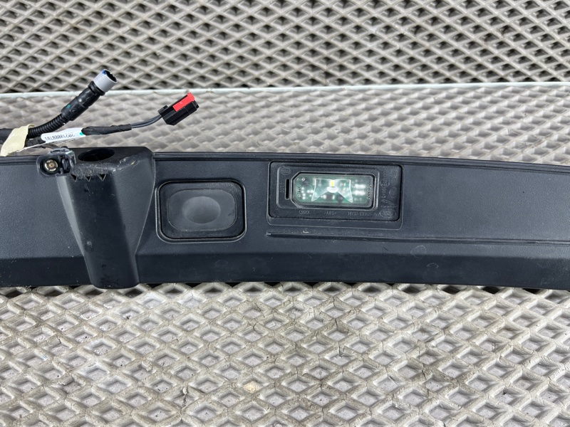 Накладка двери багажника Land Rover Range Rover Sport (L461, 2024г.)