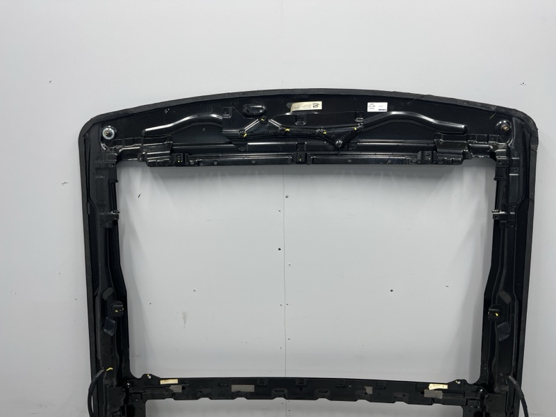 Направляющая шторки панорамы Land Rover Range Rover Sport (L494, 2017г.)