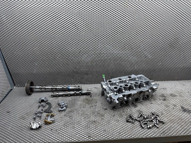 Головка блока цилиндров Land Rover Range Rover Sport (L320, 2012г.)