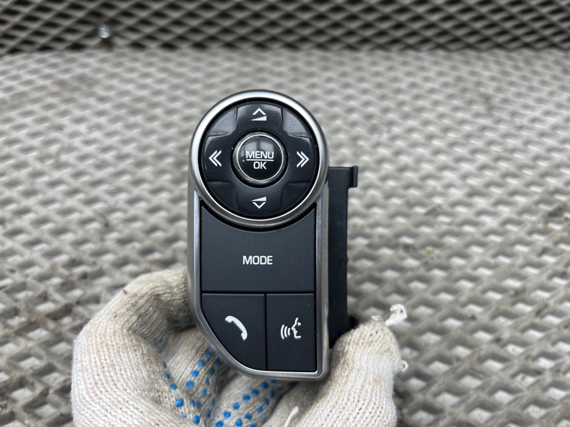 Кнопки на руль Land Rover Range Rover Sport (L494, 2017г.)