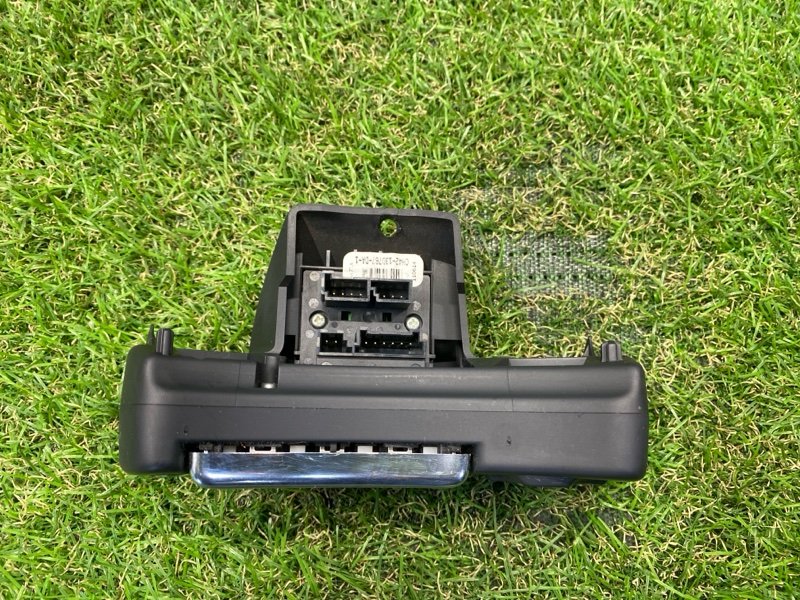 Кнопки управления на руле Land Rover Range Rover (L322, 2012г.)